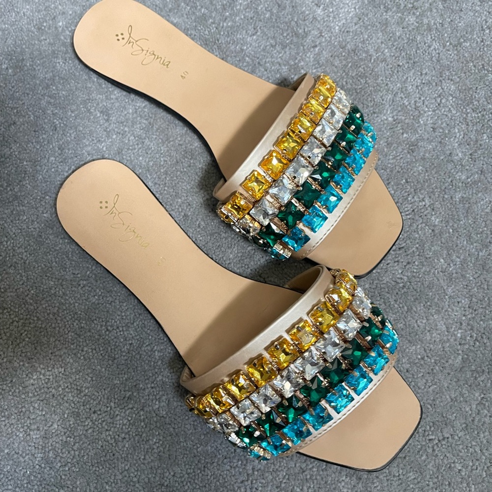 Women sandal with stones